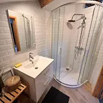 بيت للعطل Abbaye - Maison Entiere - Jardin - Jacuzzi فونتيرفارد لو أباي