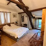 Дом отдыха Abbaye - Maison Entiere - Jardin - Jacuzzi *