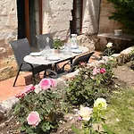 Abbaye - Maison Entiere - Jardin - Jacuzzi بيت للعطل فونتيرفارد لو أباي