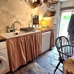 Дом отдыха Abbaye - Maison Entiere - Jardin - Jacuzzi *