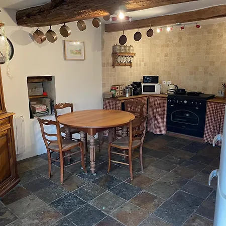 בית נופש Abbaye - Maison Entiere - Jardin - Jacuzzi פונטברואו ל'אבה